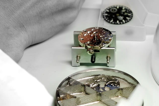 時計修理工房サトウ あなたの大切な時計、とまったままになっていませんか？国家検定・1級時計技能士に時計の修理をお任せ下さい。